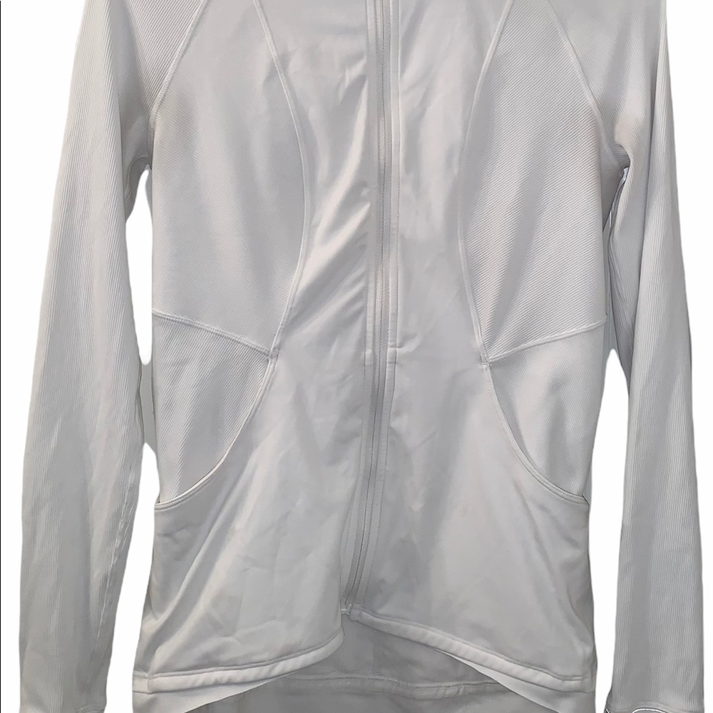 Lululemon Wind breaker- Hood, pockets, zipper - Picture 6 of 6